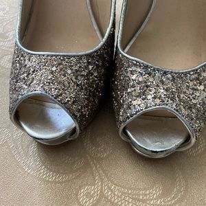 Guess, size 10, 4 1/2 Platform heels